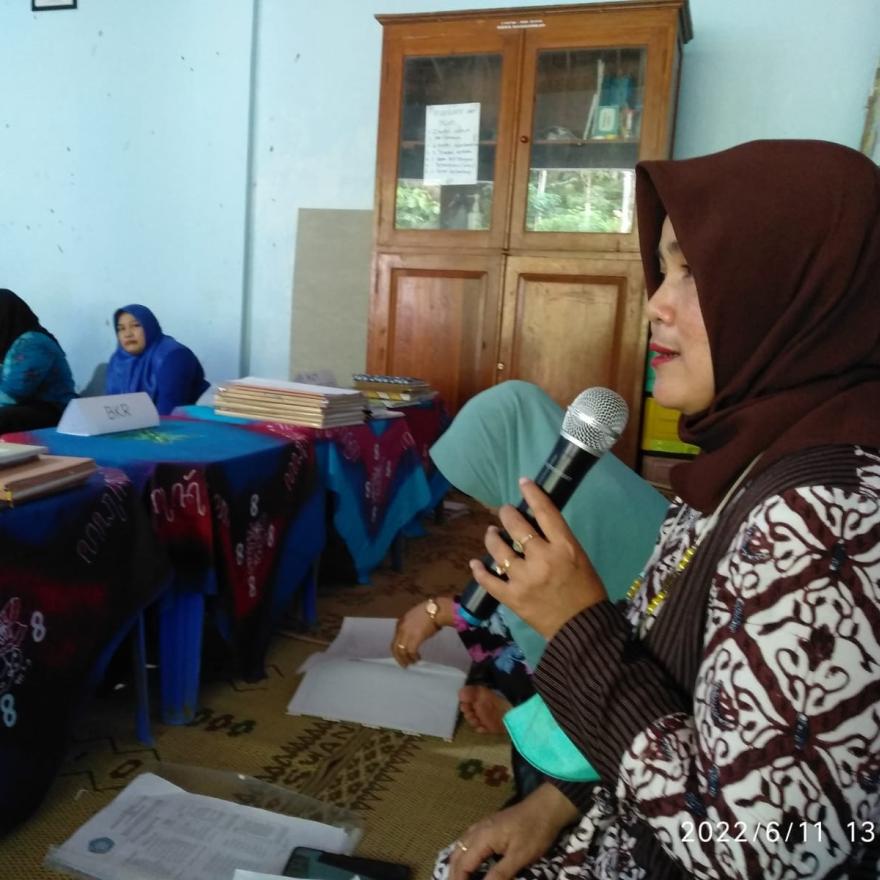 Trisna Wati : Berjuang Mensejahterakan Kaum Perempuan